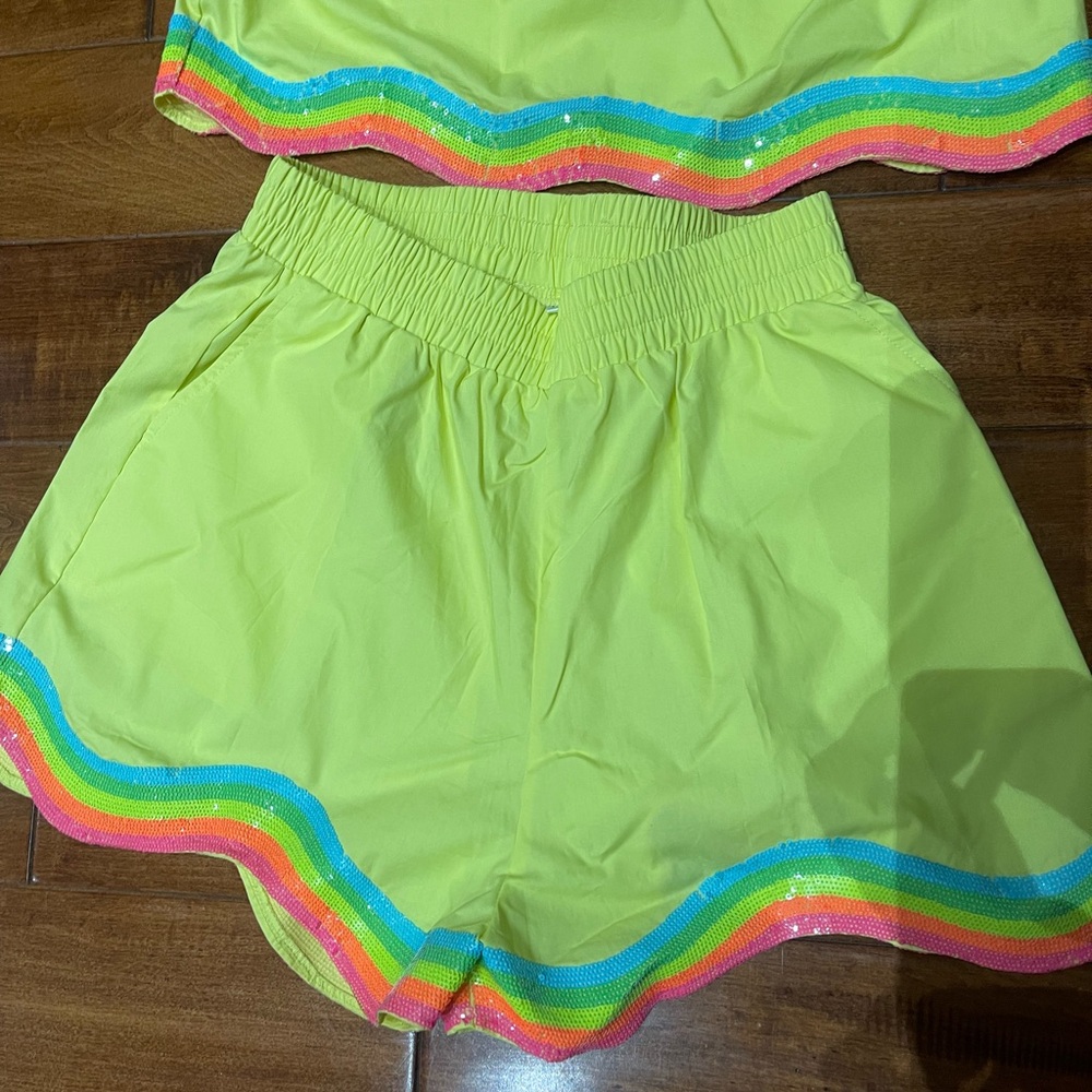 Queen of Sparkles Yellow Rainbow Sequin Trim Set - Medium
NWT